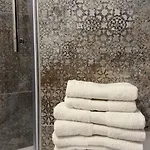 La Tour En Seine Bed & Breakfast 3*