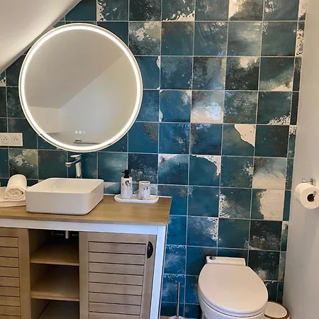 Couette-café La Tour En Seine