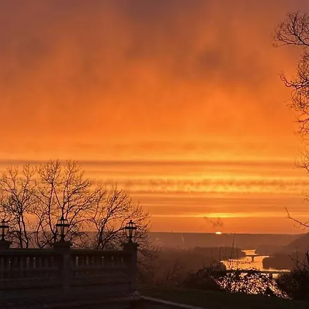 La Tour En Seine Couette-café 3*